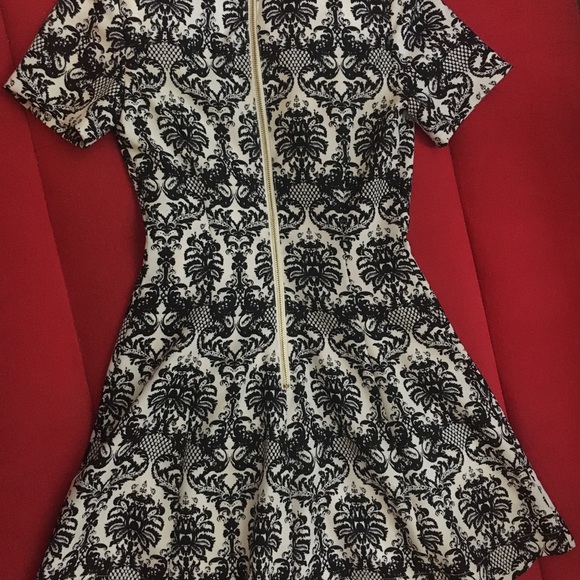 NWOT Really cute dress. Never worn! - Picture 5 of 6